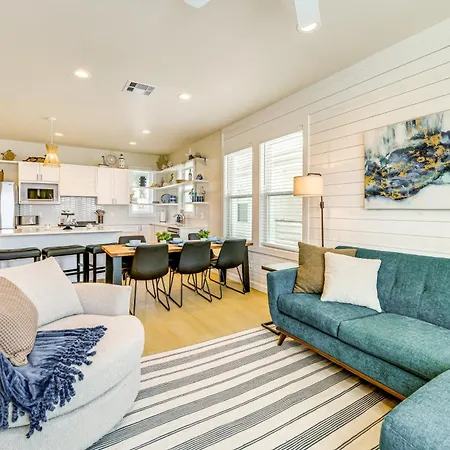 1 Mi To Beach Home With Pool Access In Port Aransas